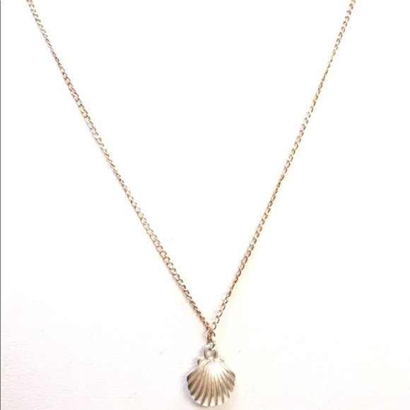 Tess + Tricia Sterling Silver Shell Pendant Necklace - Picture 2 of 3
